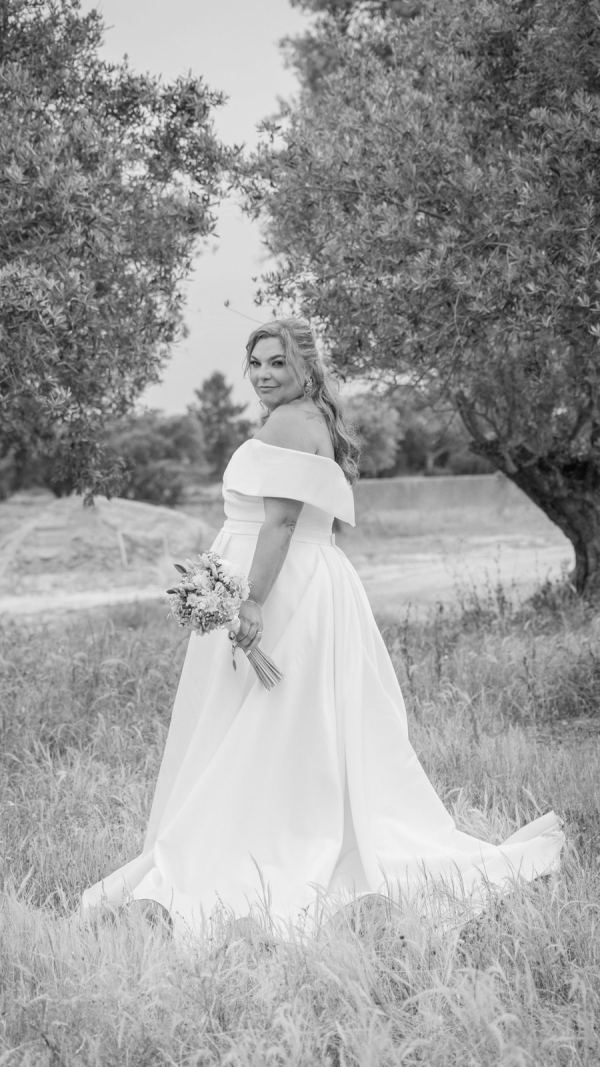 Bride in the countryside